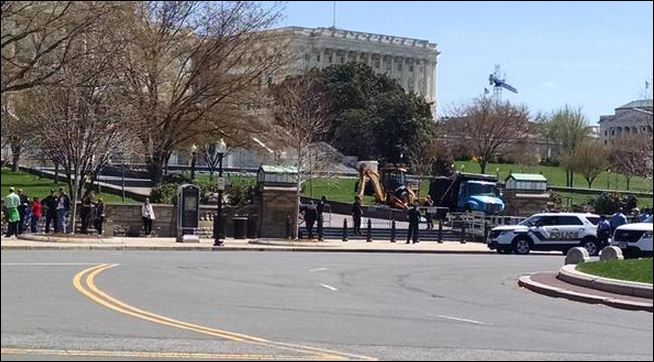 Δεν συνδέεται με την τρομοκρατία το περιστατικό στο Καπιτώλιο