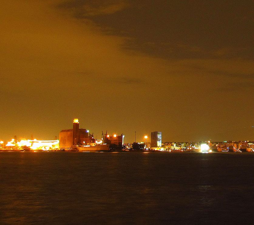 Φάρσα το τηλεφώνημα για βόμβα στο πλοίο