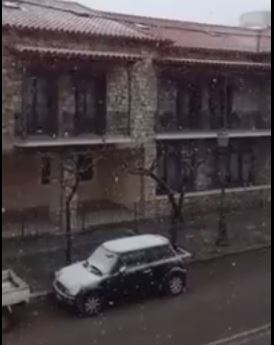 Στα λευκά η Αράχωβα- ΒΙΝΤΕΟ