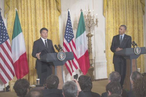 Ομπάμα-Ρέντσι: Η λύση είναι η ειρήνη στη Λιβύη