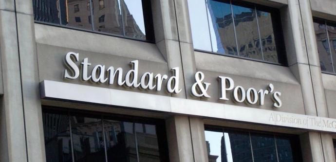 Η Standard & Poor’s υποβάθμισε σε CCC το αξιόχρεο της Ελλάδας