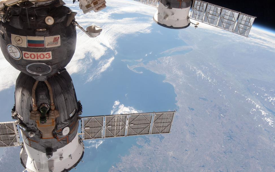 Γαλλικό πρακτορείο – Έκτακτο: Διαστημικό σκάφος κατευθύνεται ανεξέλεγκτο προς τη γη