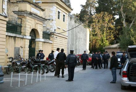 Στο κελί του Δουρή ο παιδοκτόνος