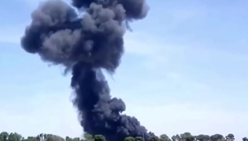 ΤΩΡΑ – Τρείς νεκροί από την αεροπορική τραγωδία στην Σεβίλλη – Οι πρώτες εικόνες – ΒΙΝΤΕΟ