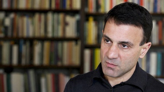 Λαπαβίτσας: Η ρήξη πρέπει να είναι πάντα στο τραπέζι- ΒΙΝΤΕΟ