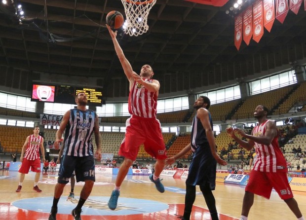 Εύκολα το 1-0 ο Ολυμπιακός