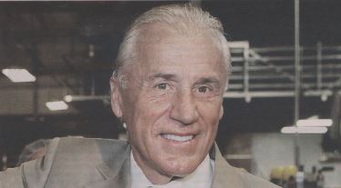 Ομογενής “Μίδας” βγάζει χρυσό από χρεοκοπημένες εταιρείες