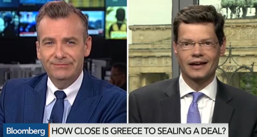 Bloomberg: Η απάντηση Σόιμπλε στην αισιοδοξία Βαρουφάκη για deal