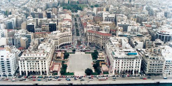 Η πλατεία Αριστοτέλους θα γίνει… γήπεδο