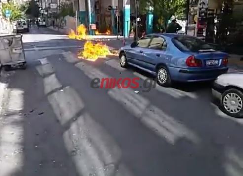 Μολότοφ στο κέντρο της Αθήνας – ΒΙΝΤΕΟ