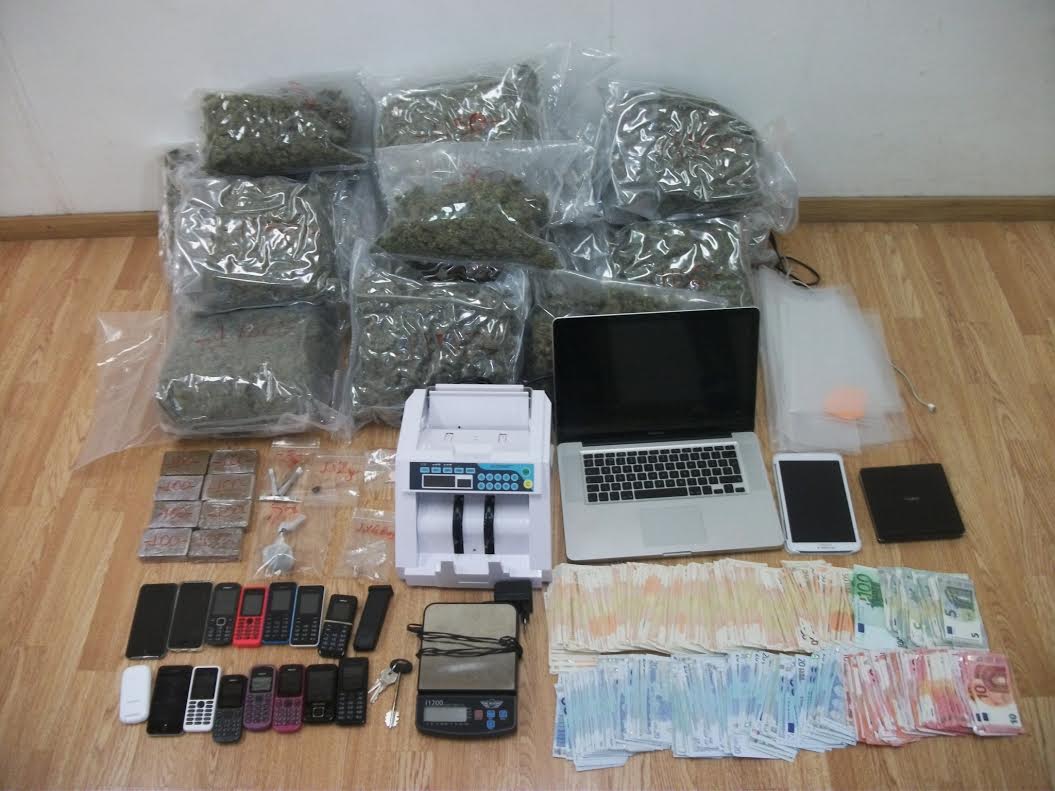 Θα γέμιζαν τη Γλυφάδα με ναρκωτικά – Ο ρόλος της αισθητικού – ΦΩΤΟ