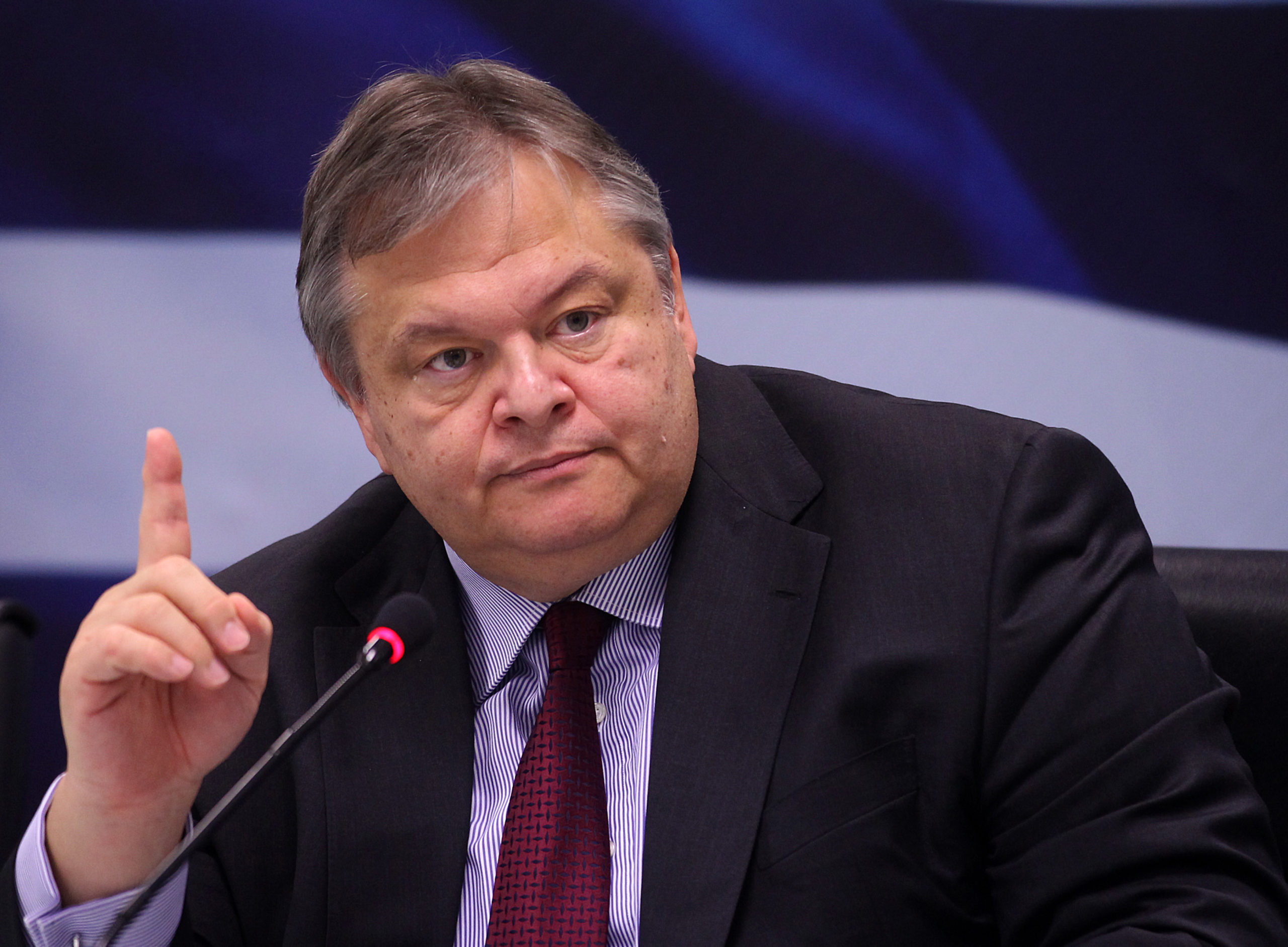 Βενιζέλος: Ο Πρωθυπουργός αποφεύγει το ΠΑΣΟΚ