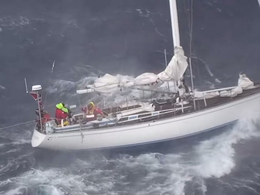 Διάσωση από… αέρος στη μέση του Ατλαντικού – ΒΙΝΤΕΟ