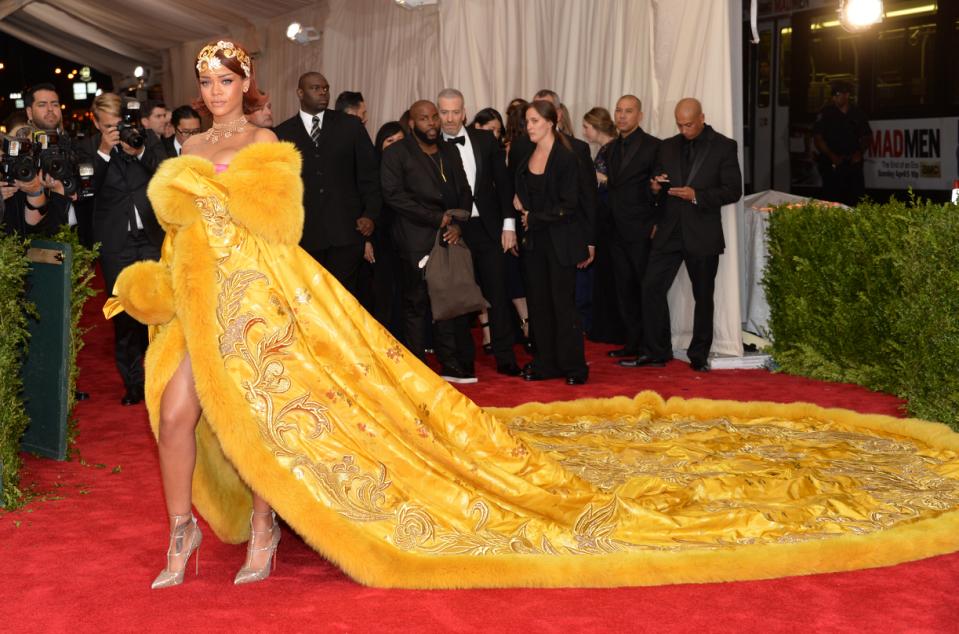 Σχεδίαζε δύο χρόνια το φόρεμα της Ριάνα