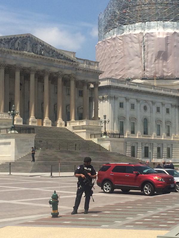 Εκκενώνεται το Καπιτώλιο στην Ουάσινγκτον – ΤΩΡΑ