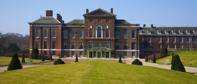 Ένα υγιέστατο κοριτσάκι γέννησε η Μίντλετον