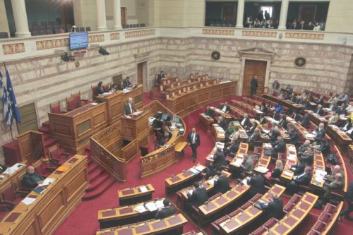 Αποχώρηση βουλευτών της ΝΔ με καταγγελίες εναντίον του ΣΥΡΙΖΑ