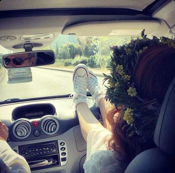 Γνωστή ηθοποιός πήγε στο γάμο της με τα αθλητικά – ΦΩΤΟ