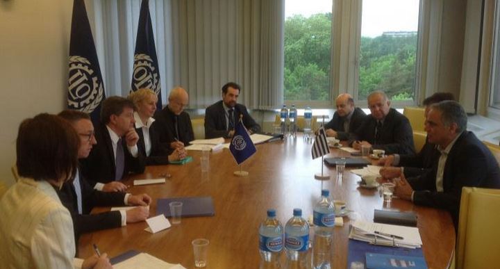 ILO: Υποστηρίζει τις κόκκινες γραμμές στα εργασιακά