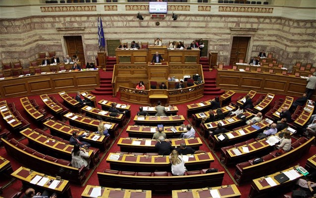 Απουσίαζαν οι υπουργοί – Καμία απάντηση στις επίκαιρες ερωτήσεις – ΒΙΝΤΕΟ