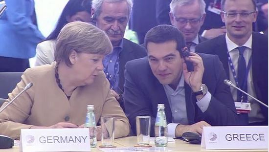 Η μικρή απόσταση που χωρίζει την Μέρκελ από τον Τσίπρα – ΦΩΤΟ