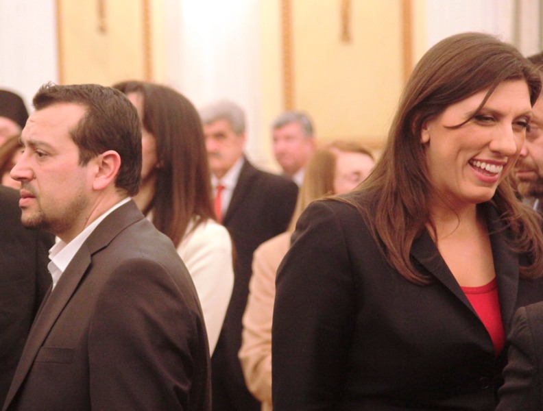 Το παρασκήνιο της αναβολής της συνεδρίασης για την ΕΡΤ