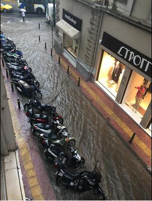 “Αποκλεισμένος” ο Κικίλιας λόγω της έντονης βροχόπτωσης – ΦΩΤΟ