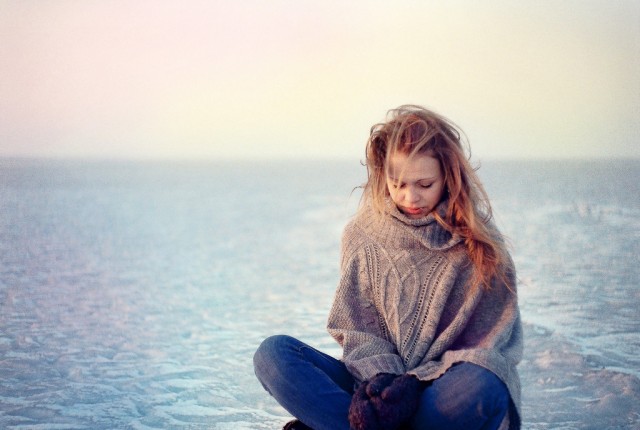 7 τρόποι να ξεπεράσεις τη μοναξιά