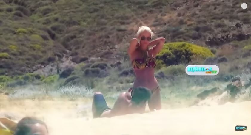 Η Δούκισσα Νομικού τρέλανε την Μύκονο – ΒΙΝΤΕΟ