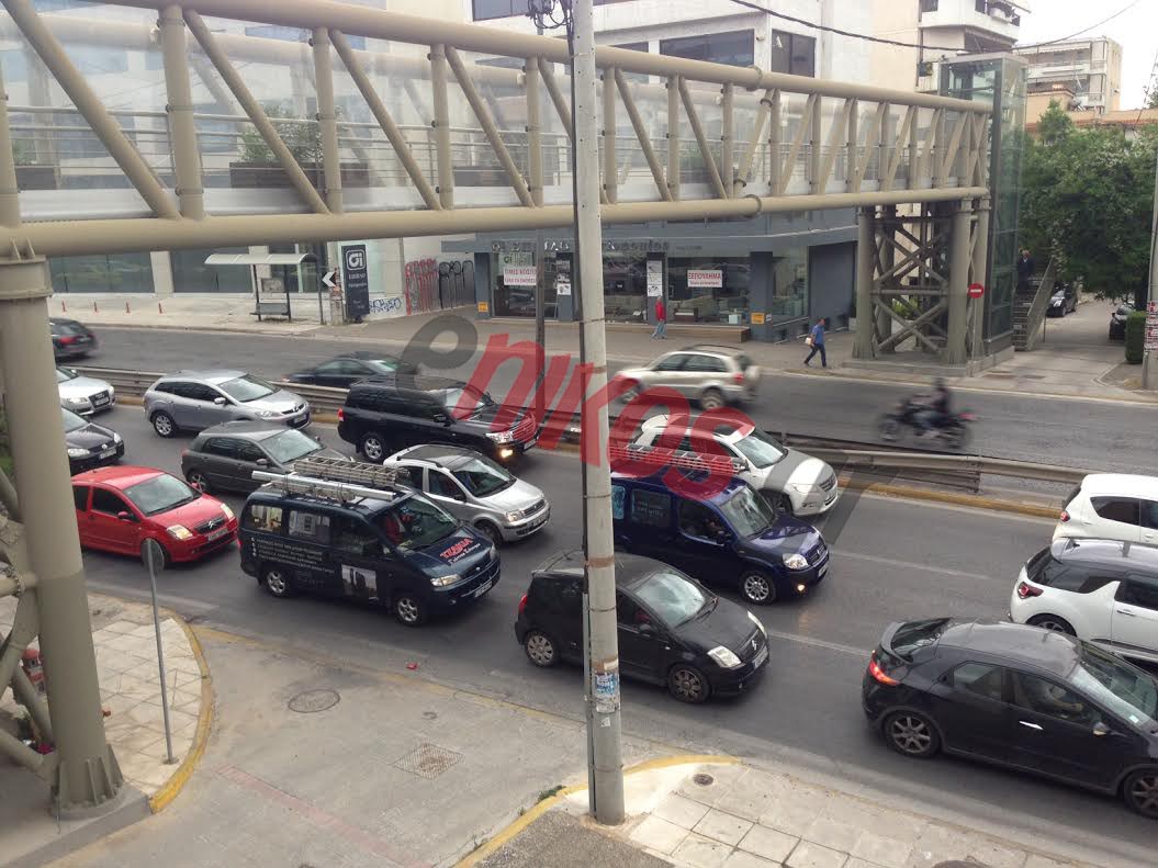 Κυκλοφοριακό κομφούζιο στην Κηφισίας – ΦΩΤΟ