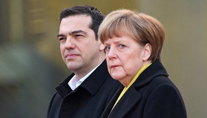 Peter Spiegel: Η Μέρκελ δεν θα καθίσει δίπλα στον Τσίπρα στο δείπνο της Ρίγας