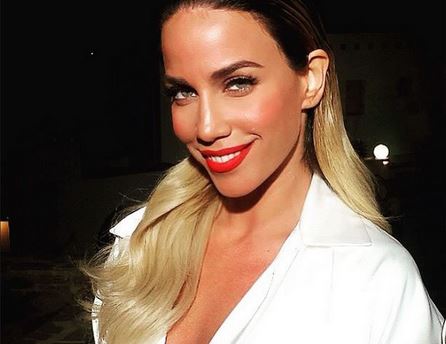 Το αποκαλυπτικό φόρεμα της Στικούδη – ΦΩΤΟ