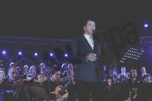 Ο Δήμαρχος της Ν. Σμύρνης στο enikos.gr για την συναυλία του Σάκη Ρουβά και το “Άξιον Εστί”