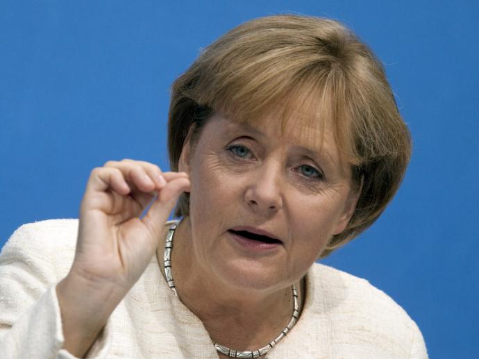 Ζάιμπερτ: Η Μέρκελ κάνει τα πάντα για να παραμείνει η Ελλάδα στην Ευρωζώνη
