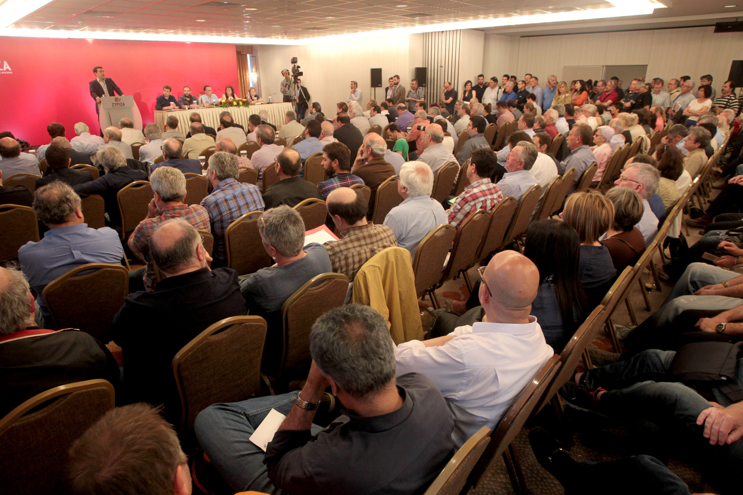 Σκληρή εσωκομματική κριτική στην ΚΕ του ΣΥΡΙΖΑ