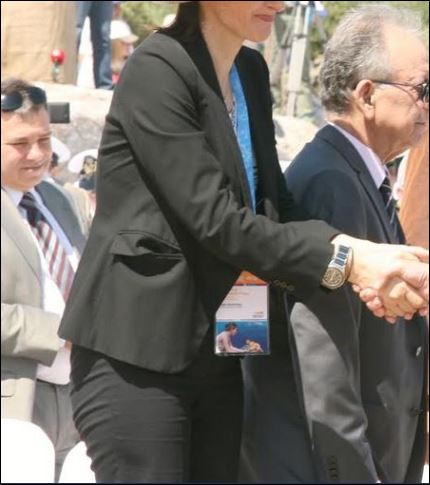 Το καπέλο της Κουντουρά που έκλεψε την παράσταση – ΦΩΤΟ