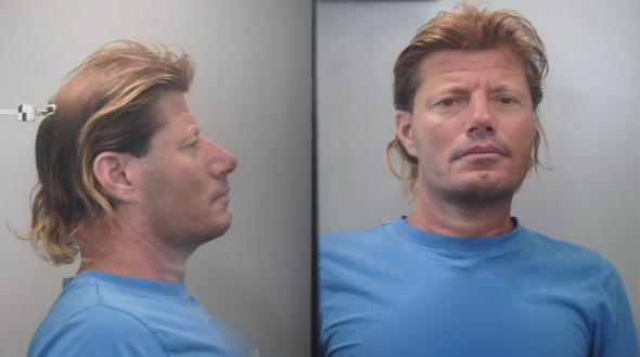 Στον ανακριτή ο παιδόφιλος ναυαγοσώστης της Βουλιαγμένης