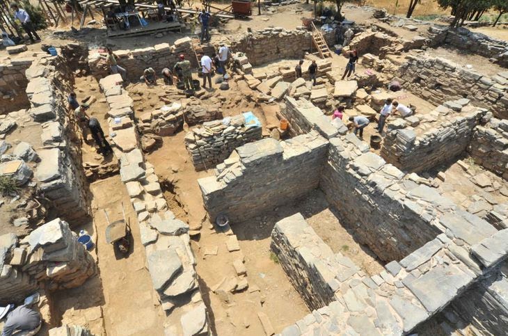 Αρχαιοκάπηλοι προκάλεσαν καταστροφές στη Ζώμινθο Ρεθύμνου