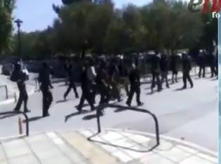 Ένταση στο ΑΠΘ με την εισβολή κουκουλοφόρων- ΒΙΝΤΕΟ