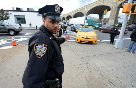 Αστυνομικός πυροβολήθηκε στο κεφάλι στη Νέα Υόρκη