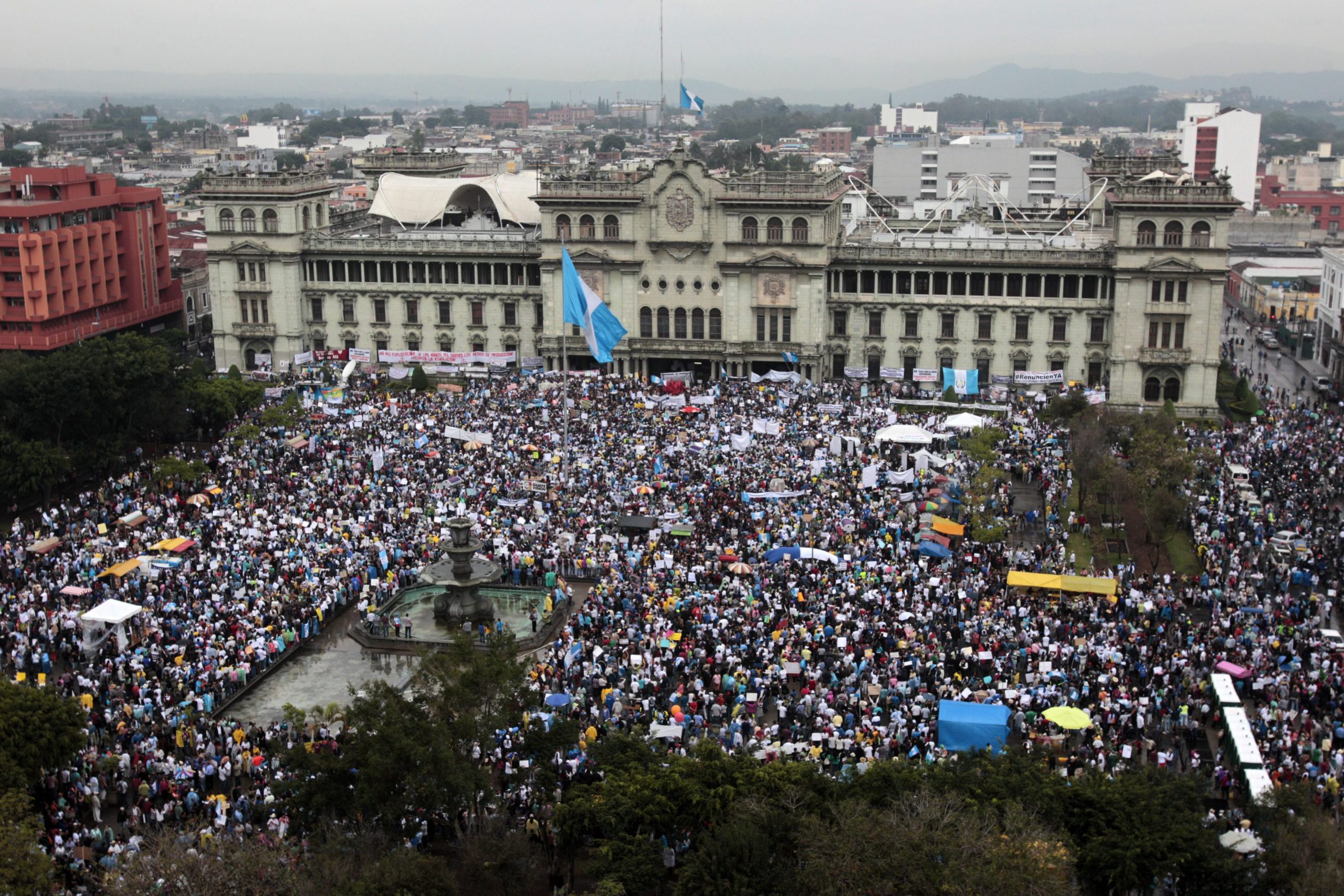 Γουατεμάλα: Διαδηλώσεις εναντίον του προέδρου Ότο Πέρες