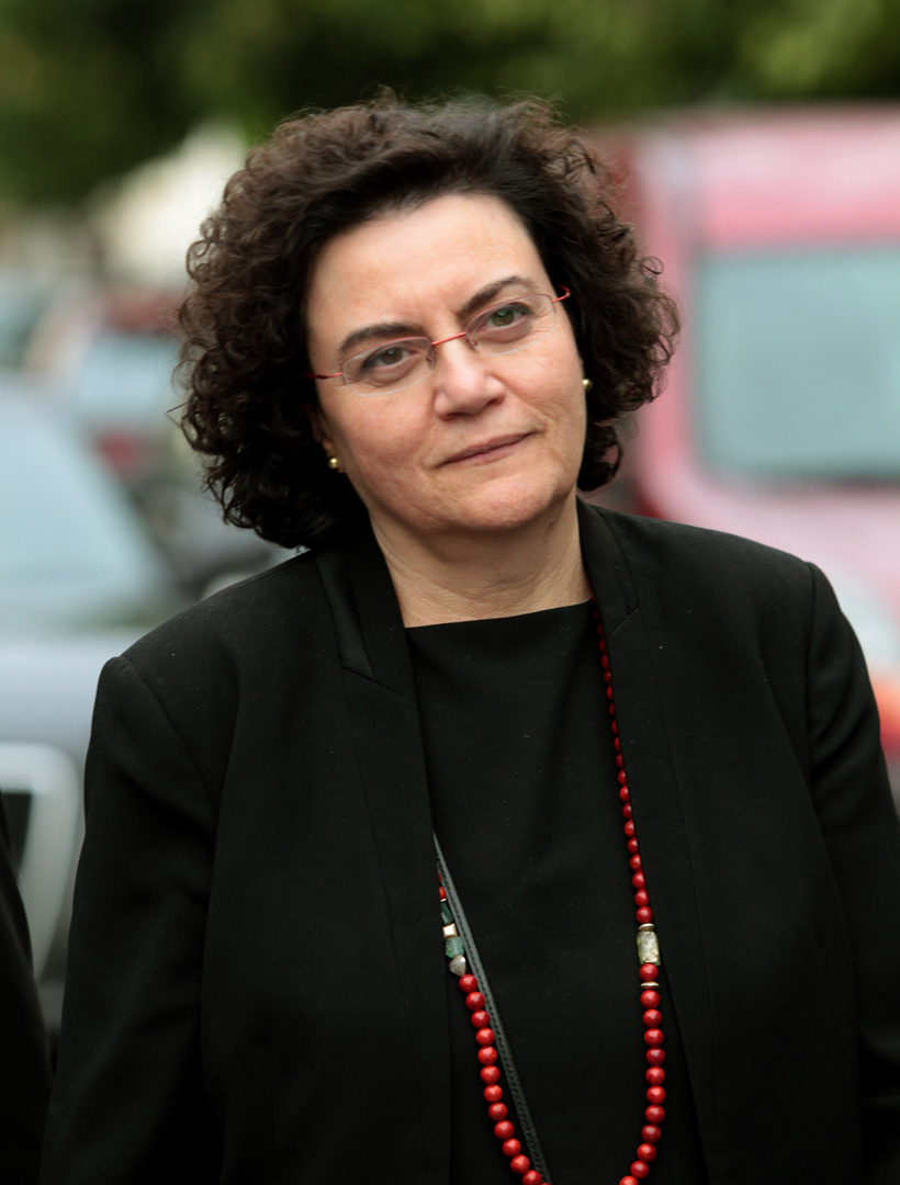 Η Βαλαβάνη για τον έλεγχο των τραπεζικών λογαριασμών