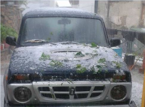 Το χαλάζι «έντυσε» τη Σέτα Ευβοίας στα λευκά – ΦΩΤΟ