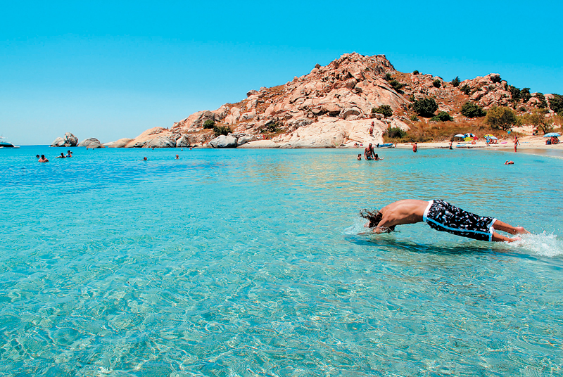 9 ελληνικά νησιά στη λίστα διακοπών της Telegraph – ΦΩΤΟ