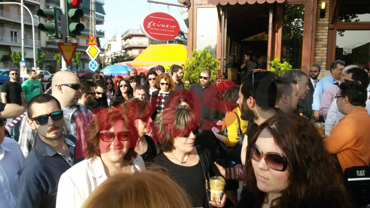 Στον Κορυδαλλό οι γονείς του Φύσσα – ΦΩΤΟ – ΤΩΡΑ