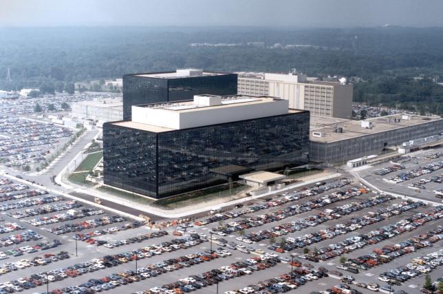 Παράνομη η μαζική συλλογή τηλεφωνικών δεδομένων από την NSA