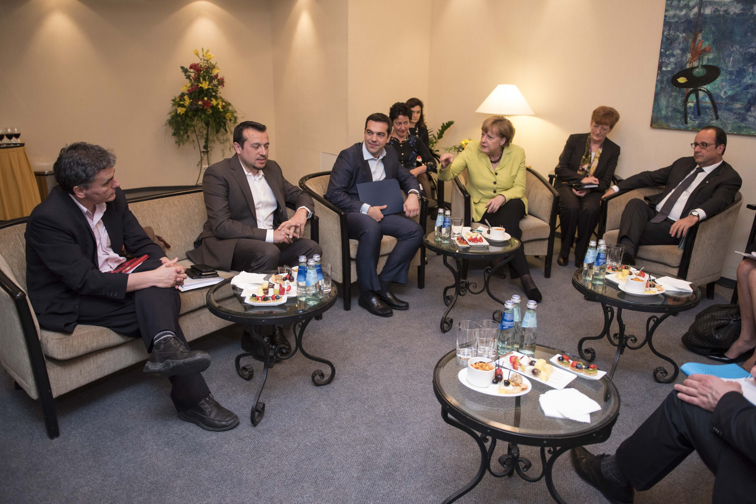 Σε εποικοδομητικό κλίμα η συνάντηση Τσίπρα – Μέρκελ – Ολάντ