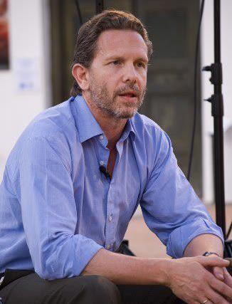 Επανεμφάνιση Γερουλάνου: Οι ερωτήσεις που θέτει στους υποψήφιους του ΠΑΣΟΚ