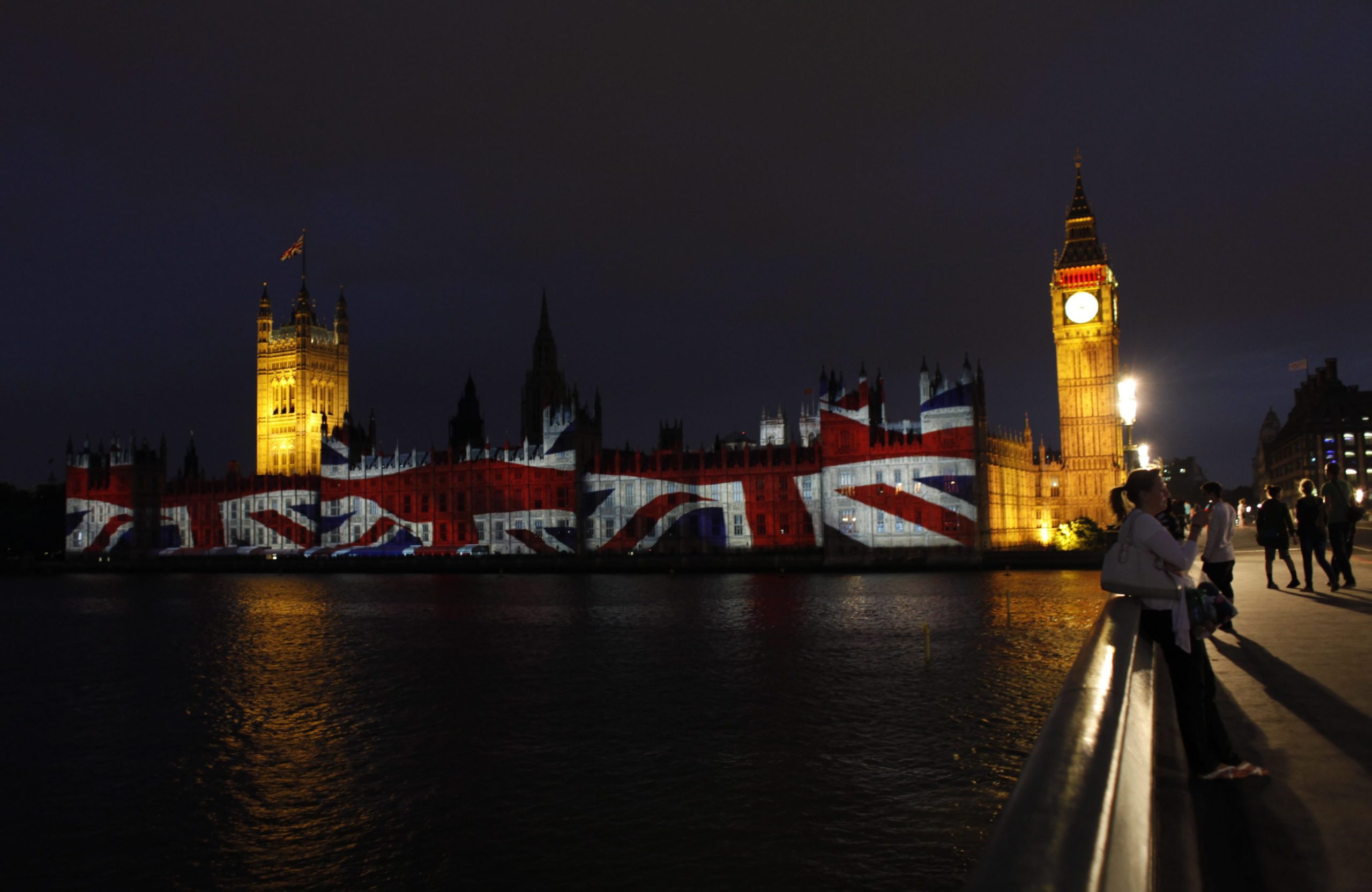 Βρετανία- “Ντέρμπι” Συντηρητικών – Εργατικών