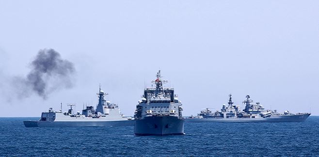 Πραγματικά πυρά στη Μεσόγειο με τις κοινές ασκήσεις Κίνας και Ρωσίας